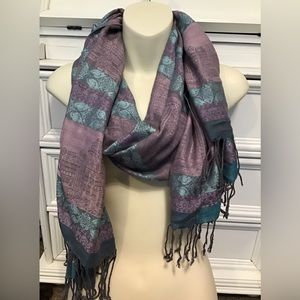Women’s Pashmina Scarf NWOT